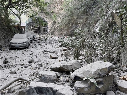 花蓮地震累計10死逾千傷、705受困15失聯 5日搶通九曲洞路段救援