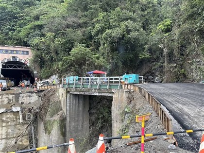 蘇花公路下清水橋鋼便橋搶修完成 傍晚6時開放小型車通行