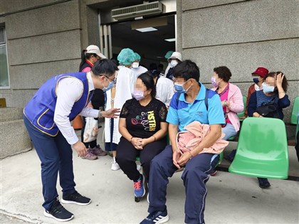 新北旅遊團疑在台南用餐食物中毒 25人就醫