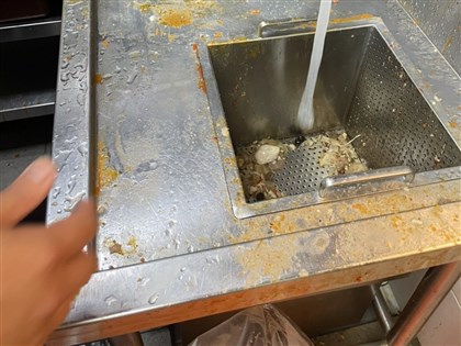 初瓦、嚮辣疑食物中毒案已82人就醫 北市設食安特別門診