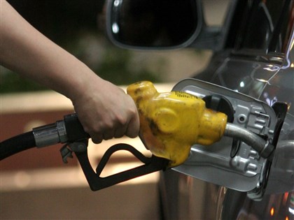 中油啟動平穩機制  15日起汽柴油價格不調整