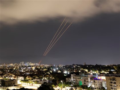 伊朗無人機飛彈襲以色列 西方領袖回應一覽