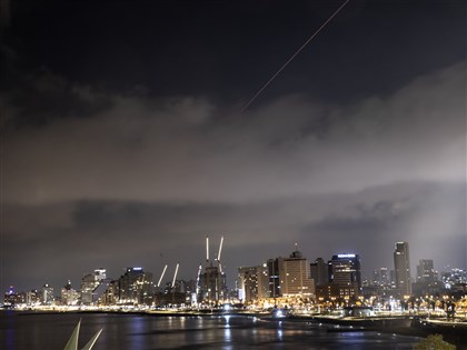 早安世界》伊朗飛彈襲以色列 兩國為何從盟友變死敵？一次看懂