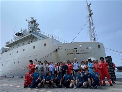 新海研1號首次遠航2500浬  台灣國造研究船新里程碑