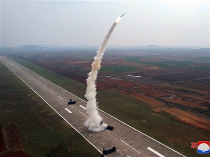 北韓發射多枚短程彈道飛彈 疑為測試超大型火箭砲