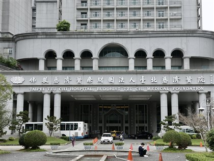 台北慈濟醫院護理師涉偷拍散布病患隱私照 10萬元交保