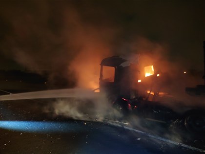 國1彰化員林段重大車禍 半聯結車追撞釀2死1傷
