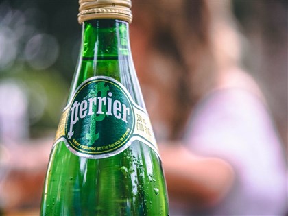 沛綠雅氣泡水疑遭污染  食藥署：問題產品未輸台