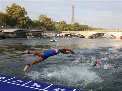 巴黎為奧運整治塞納河 明年可望開放市民遊客下水游泳