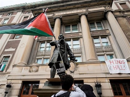 美哥倫比亞大學生占領曼哈頓校區建築 挺巴勒斯坦示威升溫