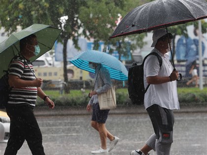 東北季風影響中部以北短暫陣雨或雷雨 北台灣天氣轉涼