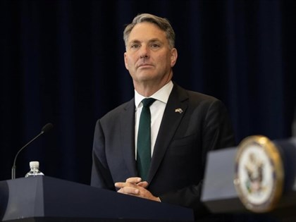 中國戰機照明彈險擊中澳洲軍機 澳防長：不可接受