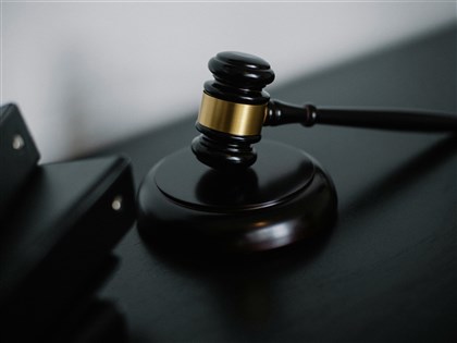 男持鐵鎚殺退休女教師5度判死 更四審認定非計畫行凶改判無期