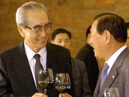 北韓三朝元老金基南辭世 金正恩靈前致哀