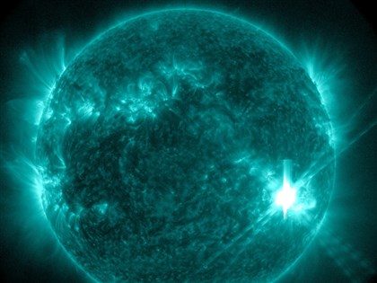 強烈磁暴持續來襲 電力、通訊未出現重大災情