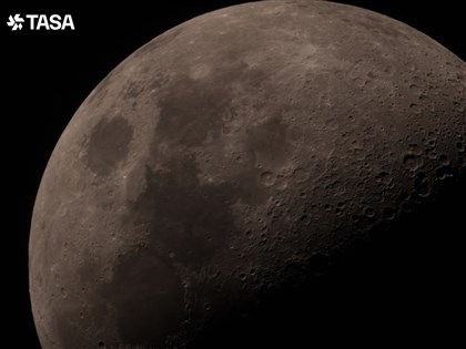 福衛八號拚明年10月升空 試拍月球影像首曝光