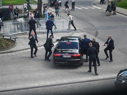 斯洛伐克總理遭槍擊受傷送醫 槍手已被拘留