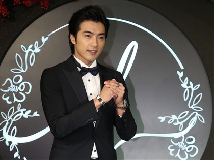 賀軍翔住家遭搜索 檢警查扣手機