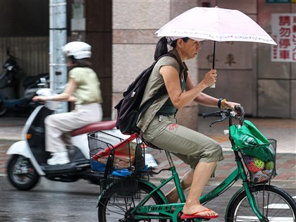 梅雨鋒面27日接近 28、29日西半部易大雨或豪雨