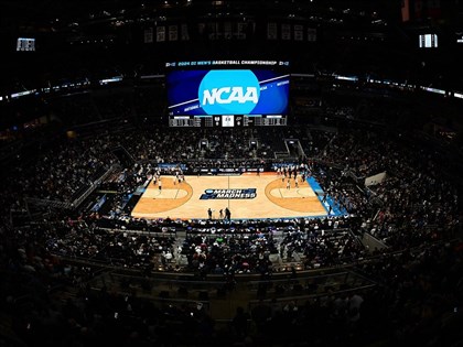 NCAA打破百年傳統 大學將支付薪水給學生運動員