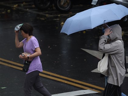 吳德榮：留意鋒面滯留劇烈天氣 美國預測艾維尼可達強颱等級