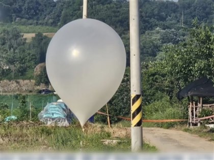 北韓空飄數百垃圾氣球至南韓後 朝東海射數枚短程彈道飛彈