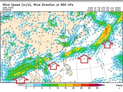 鄭明典：波狀雲現蹤台灣上空 大氣潮濕但相對穩定
