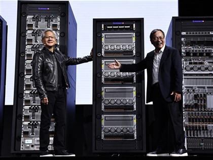 早安世界》美超微梁見後COMPUTEX談綠色運算 黃仁勳國台英3聲道站台