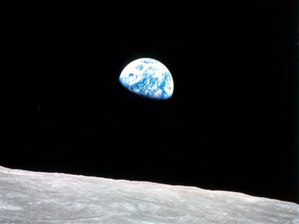 美前太空人90歲墜機逝 曾拍攝地球升起經典照片改變人類視角