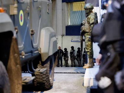 厄警闖墨使館逮人 厄瓜多高等法院：合法