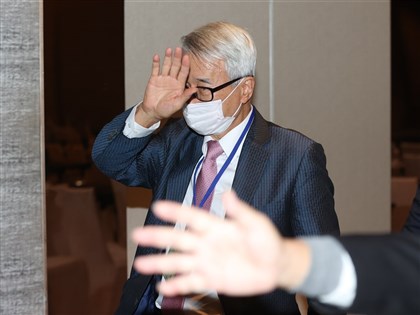 新光人壽新板傑仕堡疑涉弊 前董事長吳東進遭約談