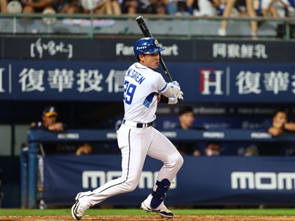 投球超時裁定惹議 中職：申皓瑋倒數7秒才轉向投手 已處分裁判