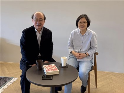 柯建銘請益國會困境 蔡英文3叮嚀籲全黨挺賴總統