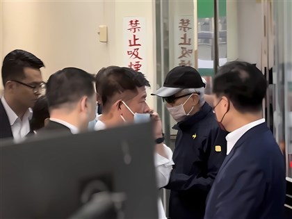 涉以新板傑仕堡圖利關係企業 吳東進匯1億交保