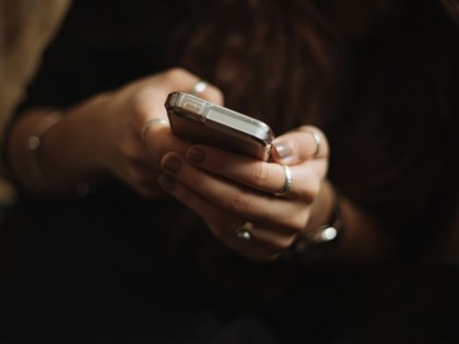 遭控提供王義川資料 是方電訊：業務未涉行動服務