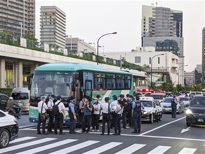 兩中國籍男子東京巴士衝突 傷者送醫警逮持刀嫌犯