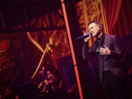 張學友小巨蛋復唱首夜 自責染病向歌迷深深鞠躬