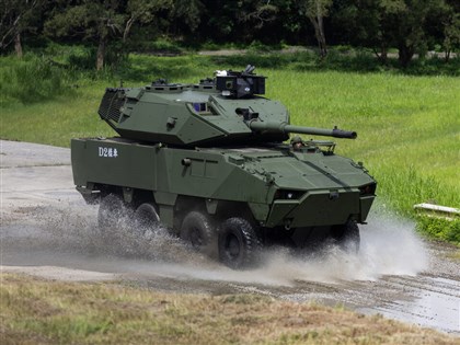 105公厘雲豹戰砲車首次亮相 與M1A2T同具獵殲功能