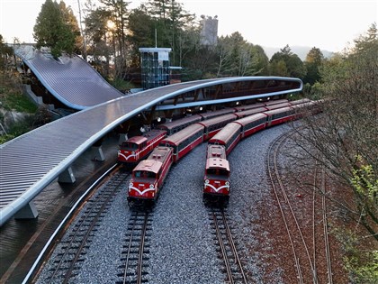 阿里山林鐵6日全線通車 首班車開訂10分鐘搶購一空