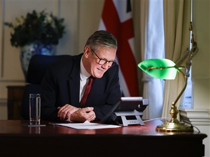 施凱爾就任英國首相任命新內閣 與世界領袖通話