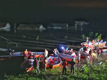 洞庭湖決堤湖南華容縣急撤5755人 中國官方預撥24.3億救災