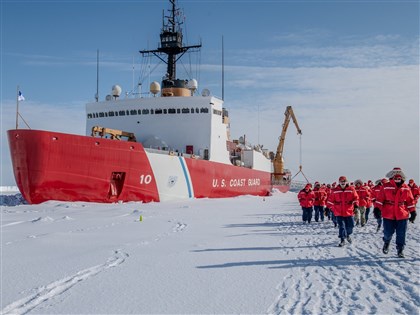 美國加拿大芬蘭聯手建造破冰船隊 抗衡中俄北極合作