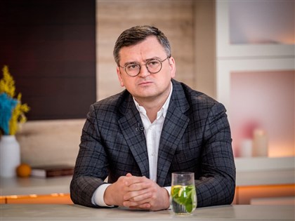 烏克蘭外長訪中國 美媒：尋求結束戰爭之道