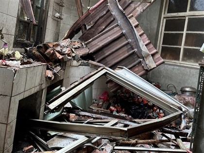 颱風襲新北釀30餘件災情  三芝鐵皮屋倒塌壓傷人