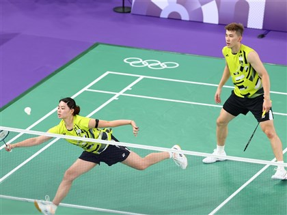 葉宏蔚高燒仍上場拚戰 奧運羽球混雙預賽首戰落敗