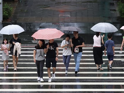 低氣壓影響29日起全台防大雨 31日轉多雲到晴