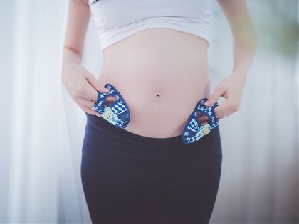 網路廣告招攬出國捐卵賺營養金 國健署提醒恐觸法