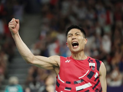 周天成奧運羽球小組賽全勝晉級 振臂吶喊提振台灣隊士氣