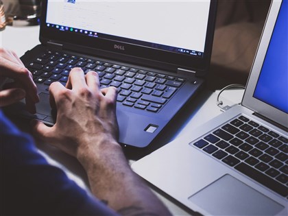 盜用身分證辦1000門號轉交中國詐騙集團 記帳人員判刑5月