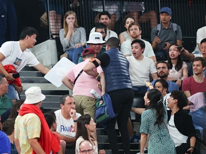 奧運球迷持台灣應援物遭搶網路發酵國際發聲 吳志中：讓台灣更團結